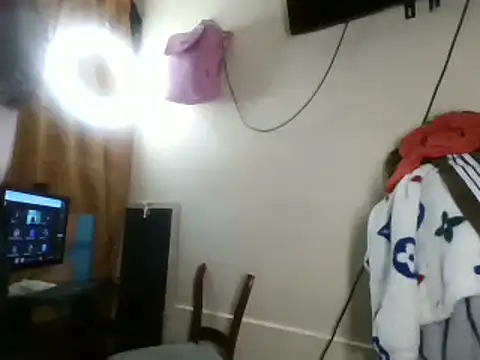 Snapshot of Ivon-09 chatting on 03.22.25 Ivon-09 online show from 03.22.25