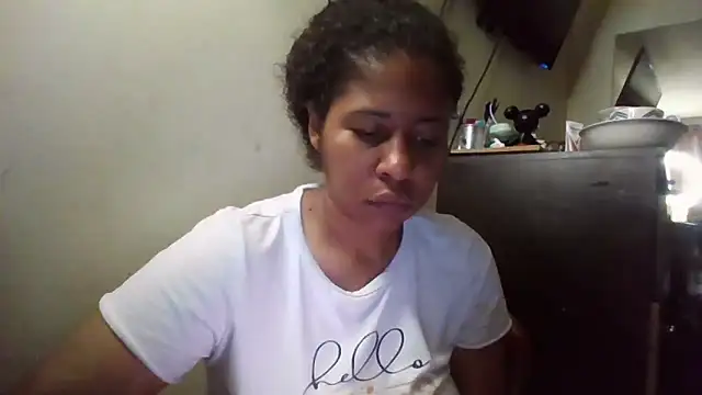 Snapshot of Ivon-09 chatting on 11.08.25 Ivon-09 online show from 11.08.25