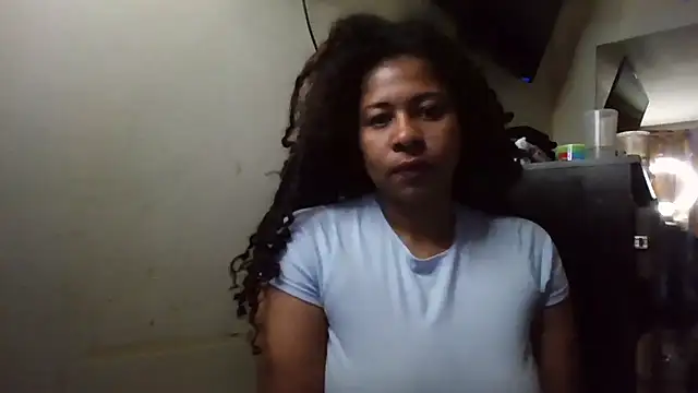 Snapshot of Ivon-09 chatting on 11.17.25 Ivon-09 online show from 11.17.25