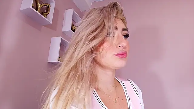 Snapshot of veronica_sinner_ chatting on 02.08.26 veronica sinner online show from 02.08.26