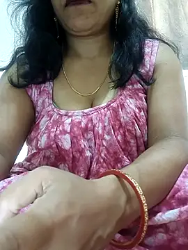 Snapshot of Sonal_210 chatting on 10.31.25 Sonal 210 online show from 10.31.25