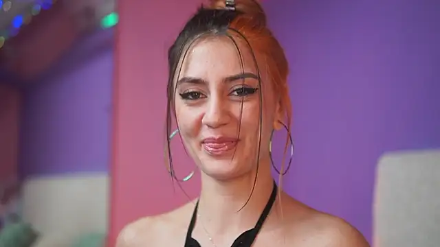 Snapshot of SabrinaHope chatting on 11.07.25 SabrinaHope online show from 11.07.25