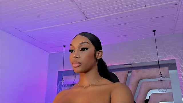 ChaynnaCooper online show from 12.15.24