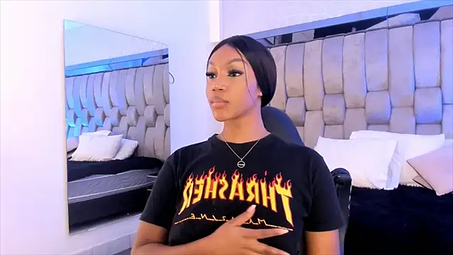 ChaynnaCooper online show from 02.01.25