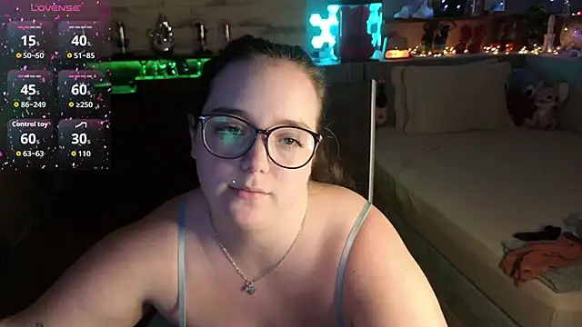 Snapshot of Kimberly-Caprice chatting on 03.11.26 Kimberly-Caprice online show from 03.11.26