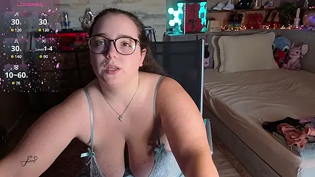 Snapshot of Kimberly-Caprice chatting on 03.18.26 Kimberly-Caprice online show from 03.18.26