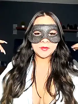 Snapshot of Ursa_sexy chatting on 10.10.25 Ursa sexy online show from 10.10.25