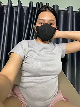 Ly Coca24 online show from 02.07.25