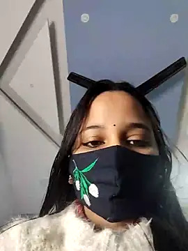 Snapshot of Varnika_aarora chatting on 01.03.25 Varnika aarora online show from 01.03.25