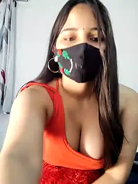 Snapshot of Varnika_aarora chatting on 01.12.25 Varnika aarora online show from 01.12.25