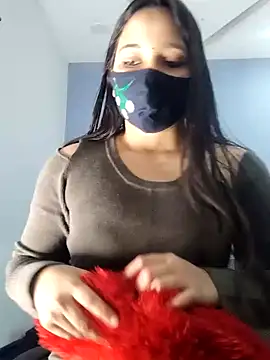 Snapshot of Varnika_aarora chatting on 01.20.25 Varnika aarora online show from 01.20.25