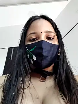 Snapshot of Varnika_aarora chatting on 01.22.25 Varnika aarora online show from 01.22.25