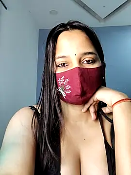 Snapshot of Varnika_aarora chatting on 02.20.25 Varnika aarora online show from 02.20.25