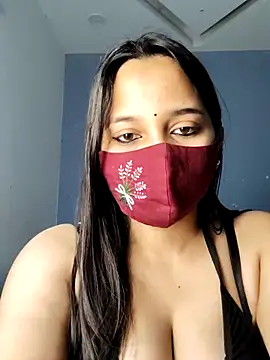 Snapshot of Varnika_aarora chatting on 02.20.25 Varnika aarora online show from 02.20.25