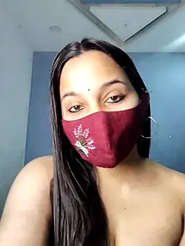 Snapshot of Varnika_aarora chatting on 02.22.25 Varnika aarora online show from 02.22.25