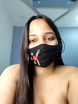 Snapshot of Varnika_aarora chatting on 03.08.25 Varnika aarora online show from 03.08.25