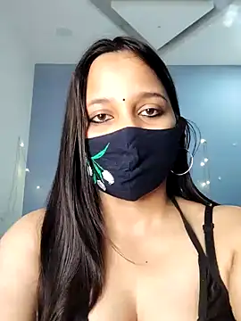 Snapshot of Varnika_aarora chatting on 03.19.25 Varnika aarora online show from 03.19.25