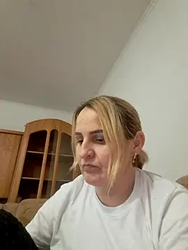 Snapshot of Malichkaanna30 chatting on 02.26.25 Malichkaanna30 online show from 02.26.25