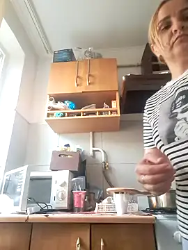 Snapshot of Malichkaanna30 chatting on 11.05.25 Malichkaanna30 online show from 11.05.25