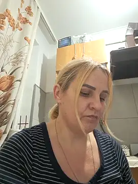 Snapshot of Malichkaanna30 chatting on 11.27.25 Malichkaanna30 online show from 11.27.25