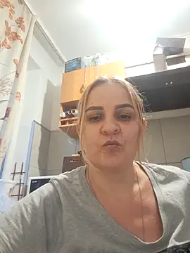 Snapshot of Malichkaanna30 chatting on 12.18.25 Malichkaanna30 online show from 12.18.25