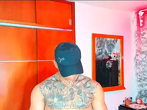 Snapshot of Aaron_Toy chatting on 01.08.26 Aaron Toy online show from 01.08.26