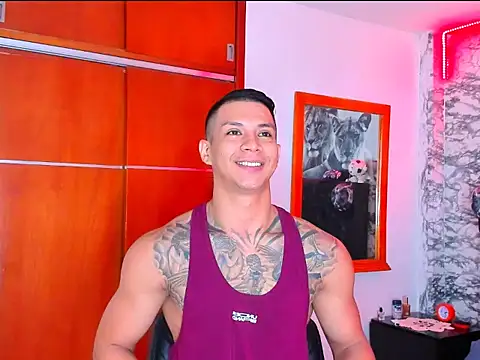 Snapshot of Aaron_Toy chatting on 01.10.26 Aaron Toy online show from 01.10.26