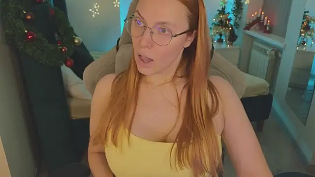 Snapshot of Love_Call chatting on 12.28.24 Love Call online show from 12.28.24