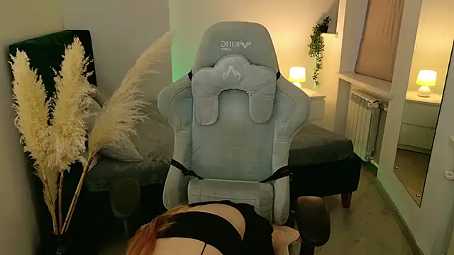 Snapshot of Love_Call chatting on 09.28.25 Love Call online show from 09.28.25