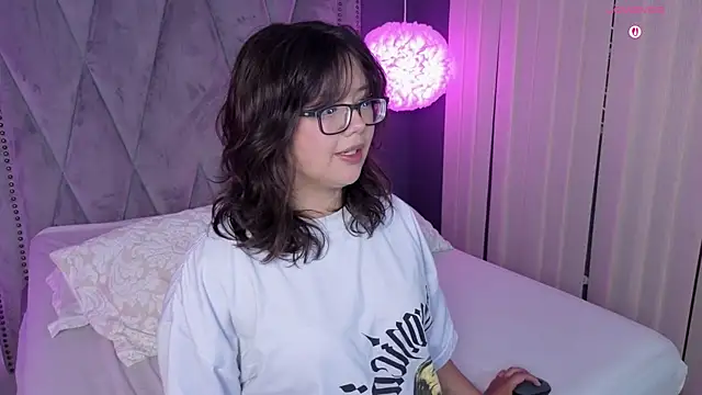 Snapshot of missy_taylor_ chatting on 09.08.25 missy taylor online show from 09.08.25