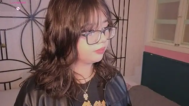 Snapshot of missy_taylor_ chatting on 10.19.25 missy taylor online show from 10.19.25