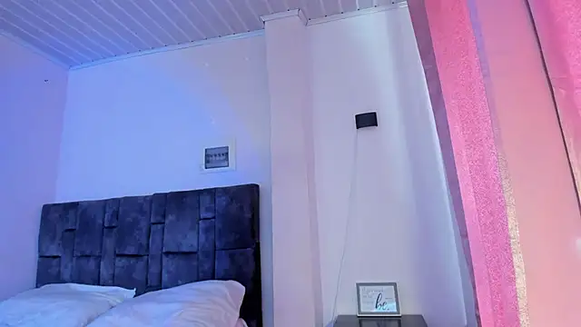 Snapshot of kitty_myers chatting on 10.31.25 kitty myers online show from 10.31.25