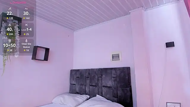 Snapshot of kitty_myers chatting on 11.01.25 kitty myers online show from 11.01.25