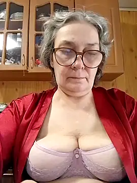 Snapshot of IrinaSweet54 chatting on 05.09.26 IrinaSweet54 online show from 05.09.26