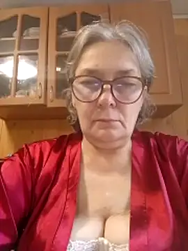Snapshot of IrinaSweet54 chatting on 05.31.26 IrinaSweet54 online show from 05.31.26