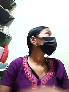 anusiya01 online show from 03.08.25