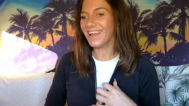 Snapshot of Sexyhottpunani chatting on 10.13.25 Sexyhottpunani online show from 10.13.25