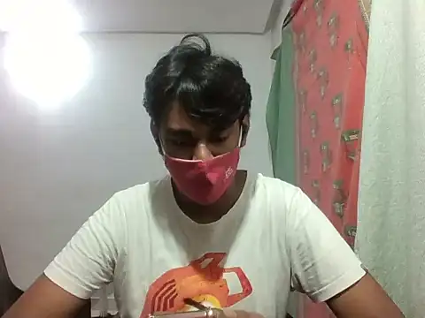 Snapshot of brownguy1234 chatting on 01.21.25 brownguy1234 online show from 01.21.25