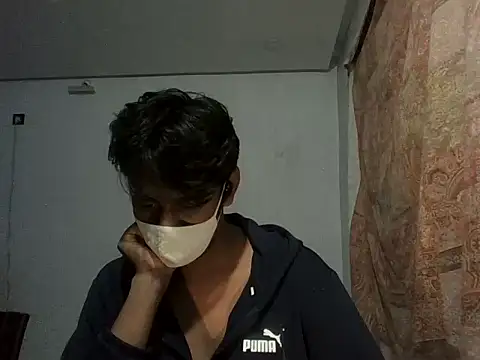 Snapshot of brownguy1234 chatting on 01.25.25 brownguy1234 online show from 01.25.25