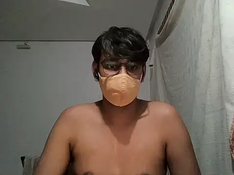 Snapshot of brownguy1234 chatting on 01.31.25 brownguy1234 online show from 01.31.25