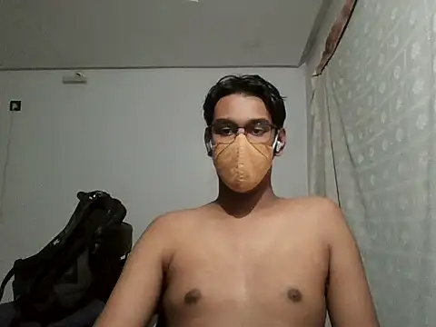 Snapshot of brownguy1234 chatting on 02.07.25 brownguy1234 online show from 02.07.25