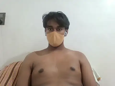 Snapshot of brownguy1234 chatting on 03.04.25 brownguy1234 online show from 03.04.25