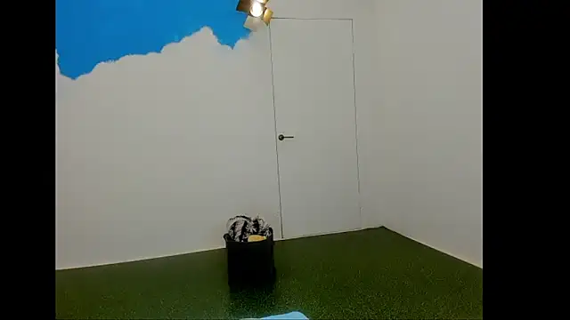 YourSuperModel online show from 04.01.26