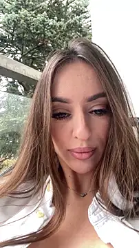 tina akira online show from 11.03.25