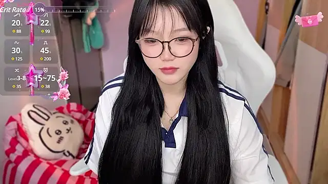 Snapshot of xiSSts chatting on 12.13.24 xiSSts online show from 12.13.24