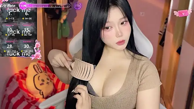 Snapshot of xiSSts chatting on 12.23.24 xiSSts online show from 12.23.24