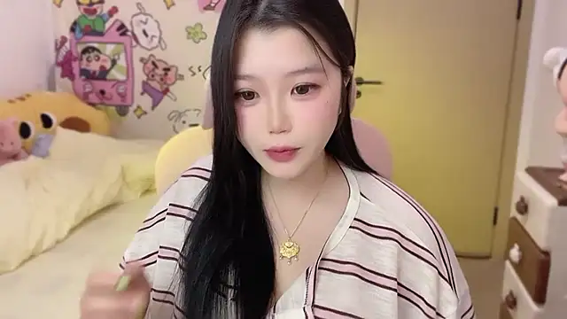 Snapshot of xiSSts chatting on 09.26.25 xiSSts online show from 09.26.25