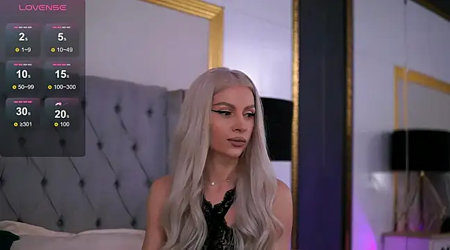 KiaHarper online show from 02.12.25