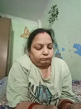 Snapshot of Kavya_kapoor chatting on 11.08.25 Kavya kapoor online show from 11.08.25