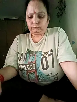 Snapshot of Kavya_kapoor chatting on 11.12.25 Kavya kapoor online show from 11.12.25